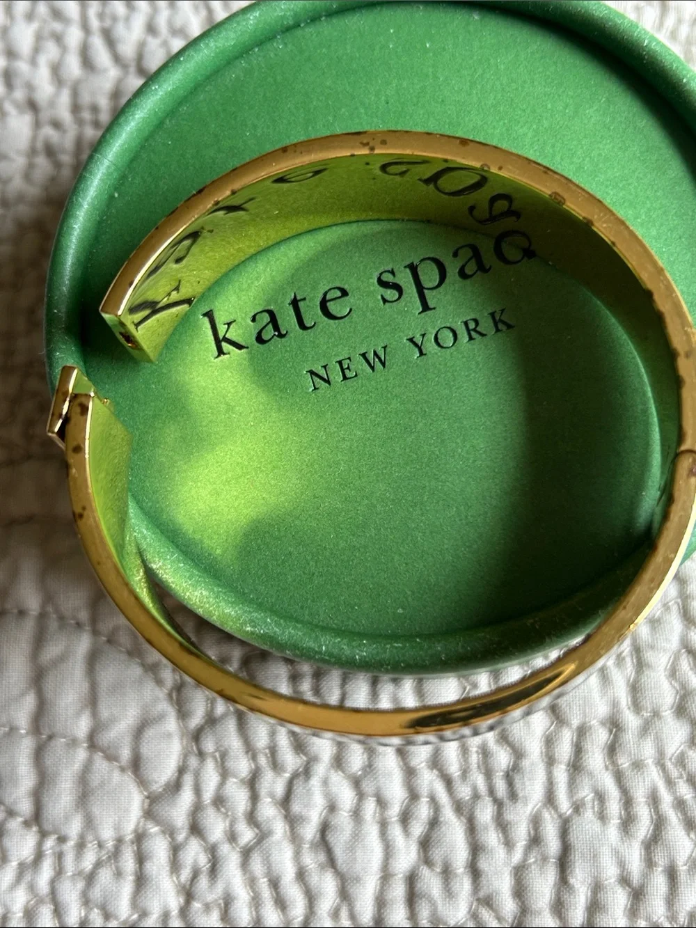 Kate Spade idiom black enamel and gold-tone hinged bangle. “Make Waves” - Picture 3 of 6